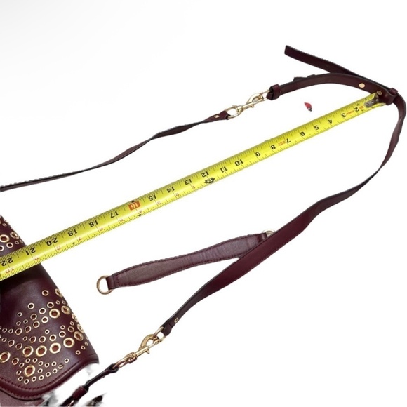 Michael kors Cary medium grommeted saddle bag in burgundy leather - Picture 13 of 13